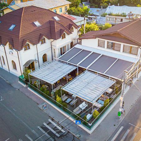 Hotel Eden Рымнику-Сэрат Экстерьер фото