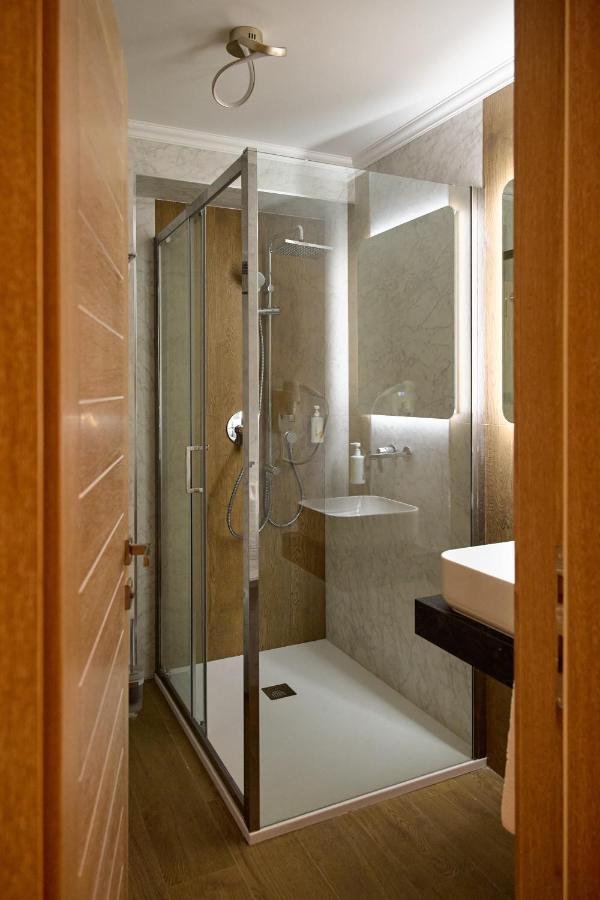 Hotel Eden Рымнику-Сэрат Экстерьер фото